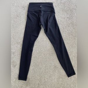 Lululemon Black Wunder Under Luon 28” Size 6